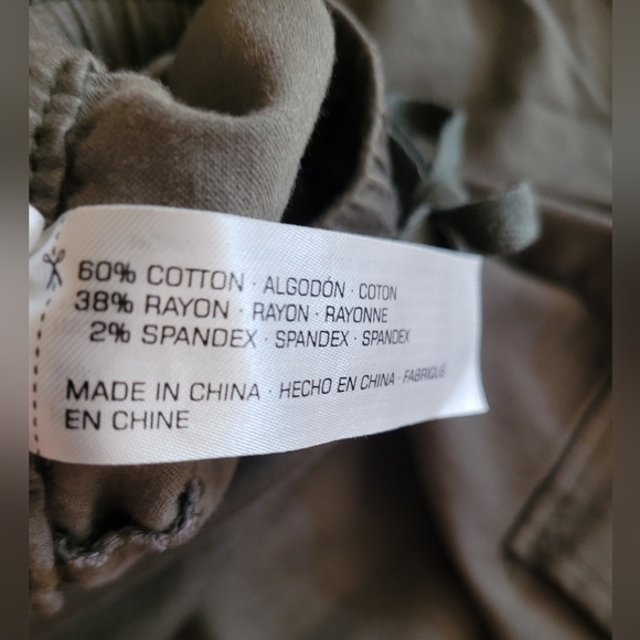 Olive Green Sateen Cargo Style Jogger UNIONBAY - Picture 3 of 5